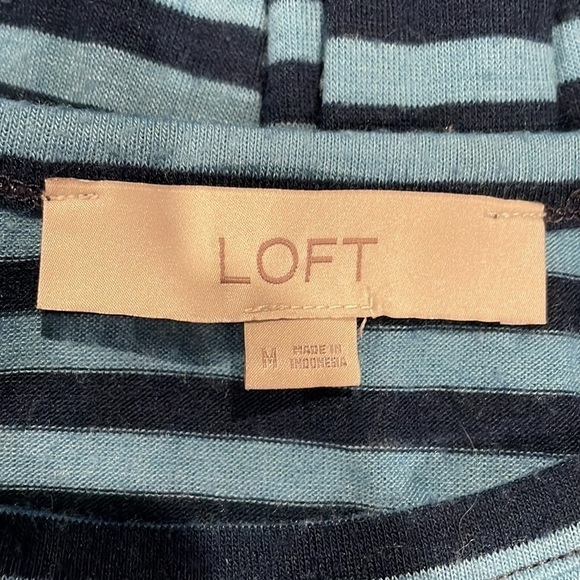 LOFT long sleeve blouse blue ruffle size M - Picture 3 of 3